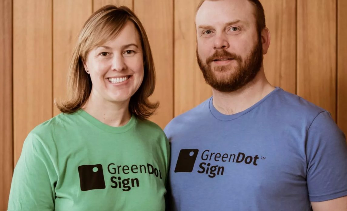 Green Dot Sign co-founders